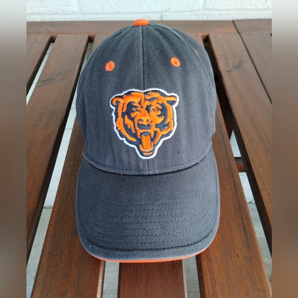 NFL Team Apparel Chicago Bears Adjustable Cap - Picture 1 of 5